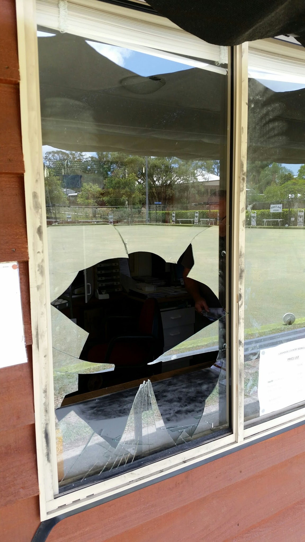 Sliding window, bowls club